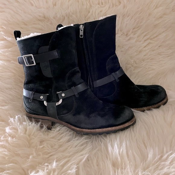 UGG Black Suede Buckle Moto Sherpa Hiking Winter Ankle Boots - Picture 2 of 7